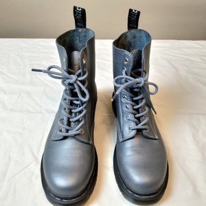 Dr. Martens Women's 1460 Pascal Gunmetal Metallic Virginia Boots Size 8